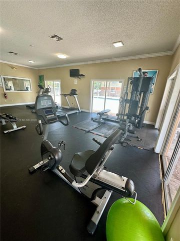 3630 N 56th Avenue 310, Hollywood, FL 33021