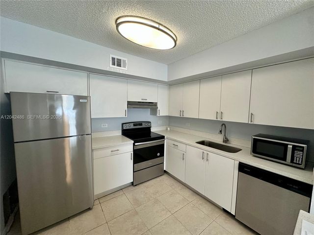 3630 N 56th Avenue 310, Hollywood, FL 33021