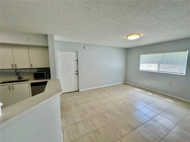 3630 N 56th Avenue 310, Hollywood, FL 33021