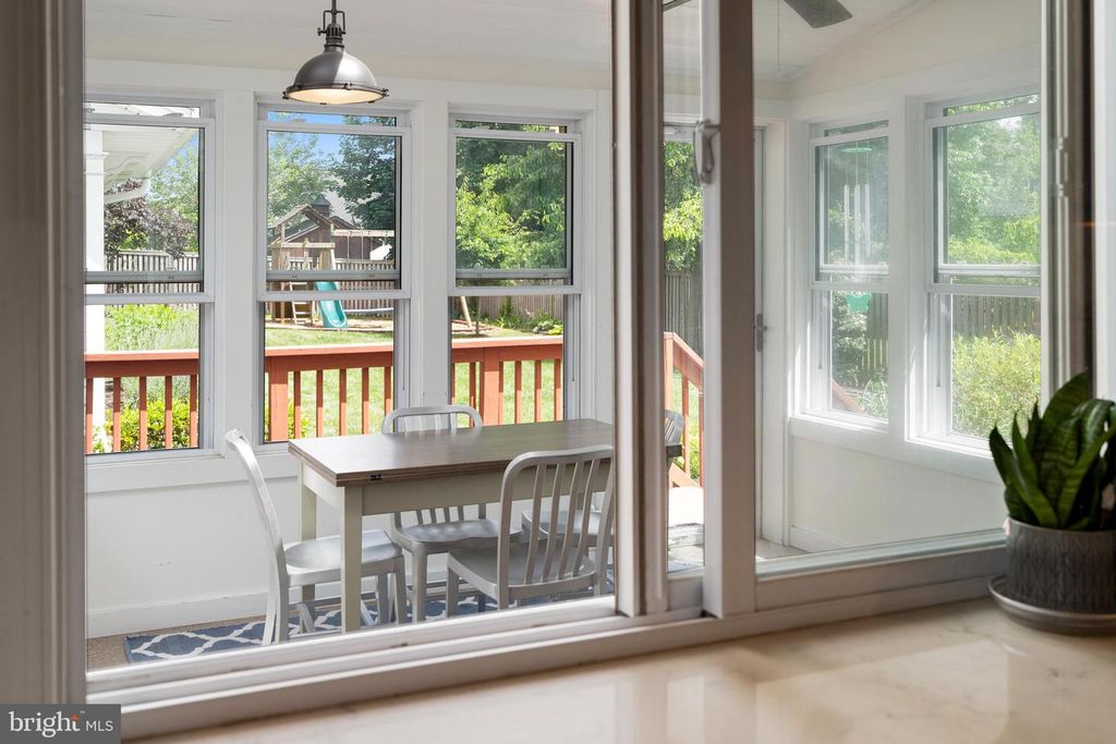 Image 17 of property listing at 2107 OAK LODGE RD, Baltimore, MD 21228