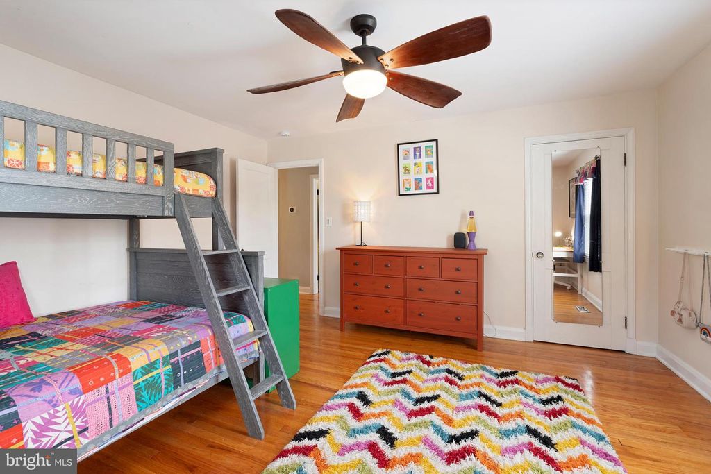 Image 25 of property listing at 2107 OAK LODGE RD, Baltimore, MD 21228