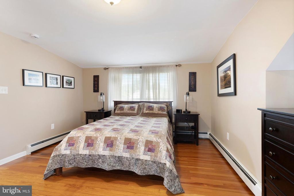 Image 27 of property listing at 2107 OAK LODGE RD, Baltimore, MD 21228