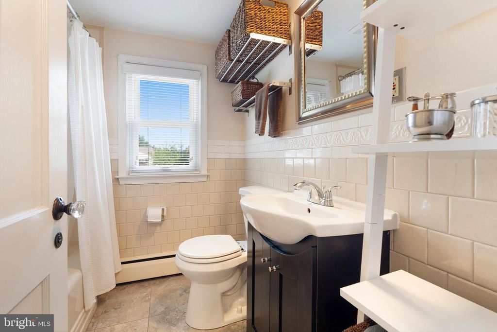 Image 29 of property listing at 2107 OAK LODGE RD, Baltimore, MD 21228