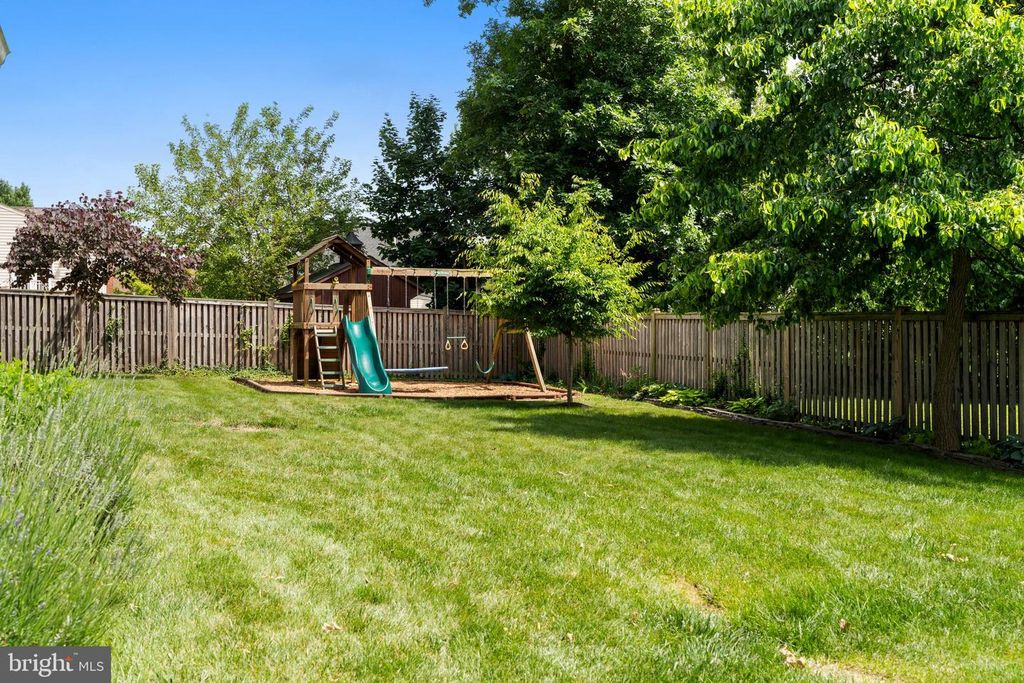 Image 42 of property listing at 2107 OAK LODGE RD, Baltimore, MD 21228