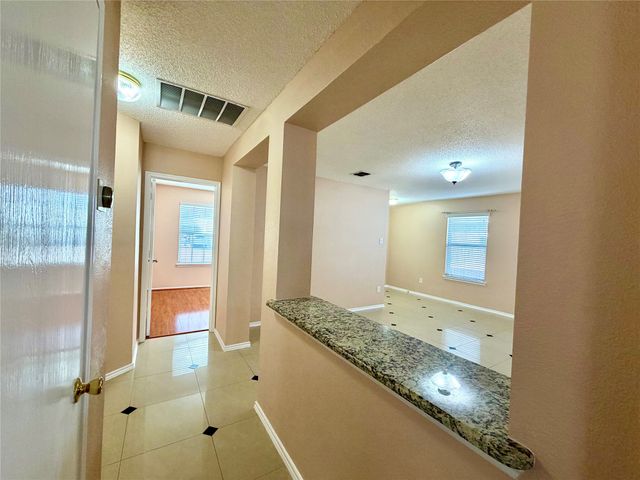 7409 Cresswell Drive, Arlington, TX 76001