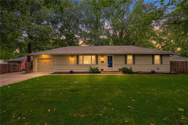 305 S Berkley Street, Louisburg, KS 66053