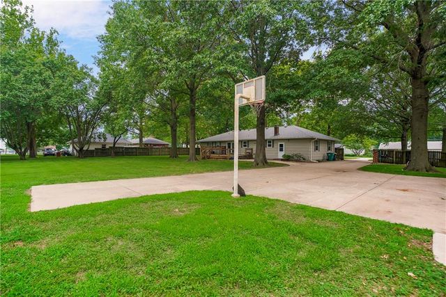 305 S Berkley Street, Louisburg, KS 66053
