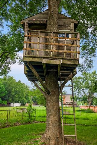 305 S Berkley Street, Louisburg, KS 66053