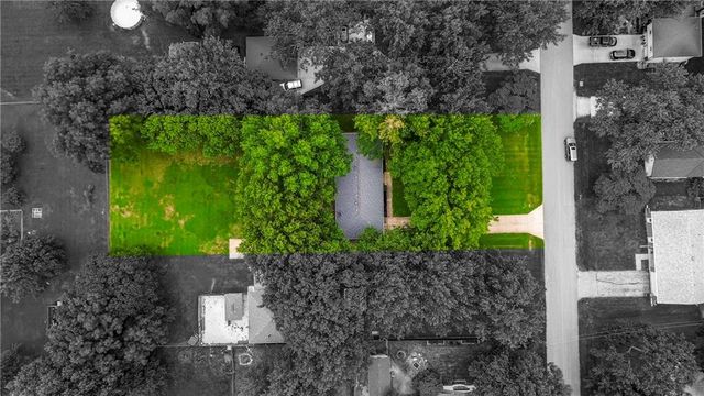 305 S Berkley Street, Louisburg, KS 66053