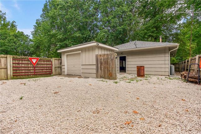 305 S Berkley Street, Louisburg, KS 66053