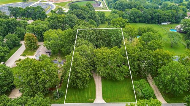 305 S Berkley Street, Louisburg, KS 66053