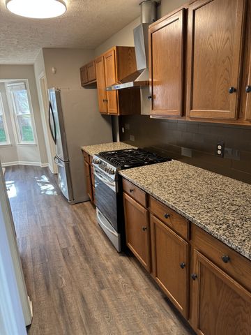 122 Mansker Park Dr, Hendersonville, TN 37075