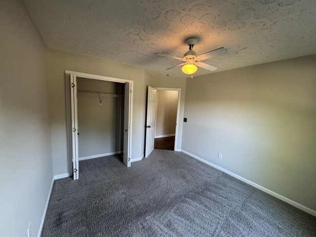 122 Mansker Park Dr, Hendersonville, TN 37075