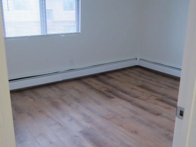 75 Log St Apt 3H, Manchester, NH 03102