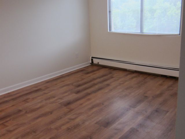 75 Log St Apt 3H, Manchester, NH 03102