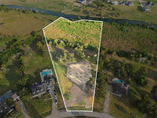 1828 Bayou Breeze Drive, Baytown, TX 77523