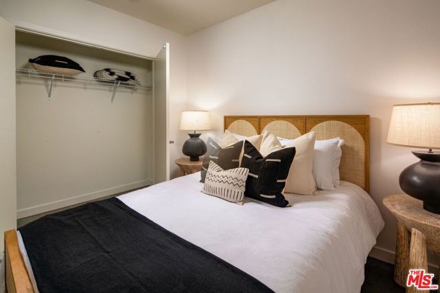 1120 W 6th Street 1555, Los Angeles, CA 90017