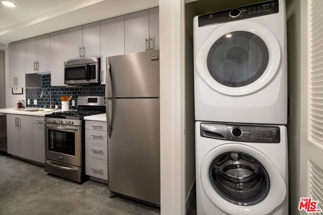 1120 W 6th Street 1555, Los Angeles, CA 90017