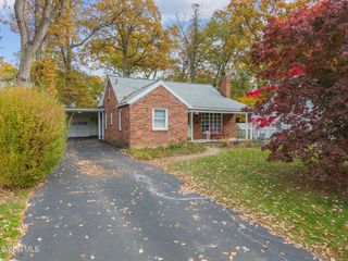 1356 Lexington Avenue, Schenectady, NY 12309