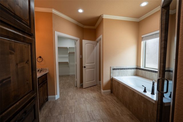 3324 Shawnee Trail, Lake Worth, TX 76135