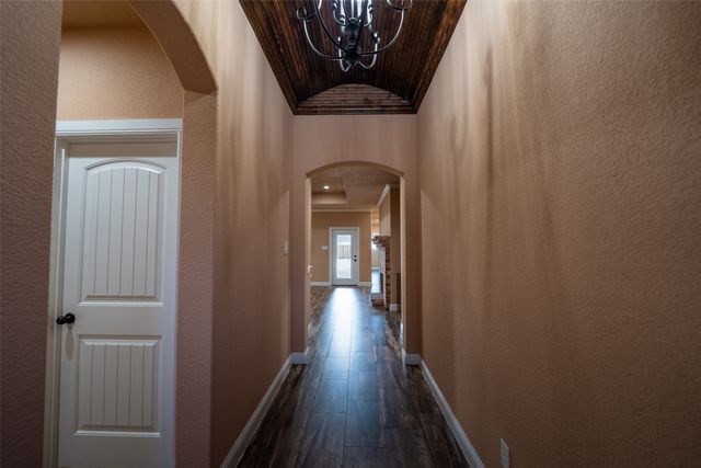 3324 Shawnee Trail, Lake Worth, TX 76135