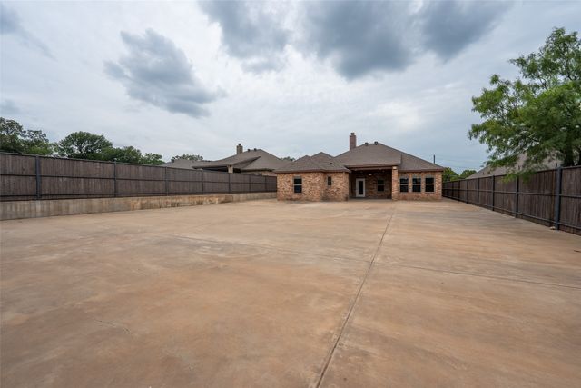 3324 Shawnee Trail, Lake Worth, TX 76135