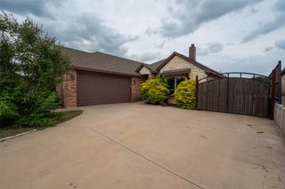 3324 Shawnee Trail, Lake Worth, TX 76135
