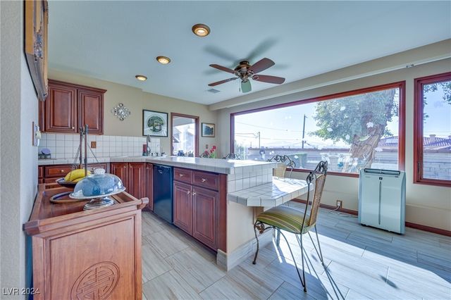 485 Sari Drive, Las Vegas, NV 89110