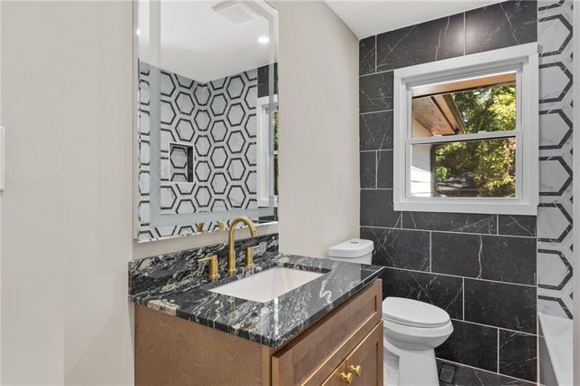 2780 Long Way, Decatur, GA 30032