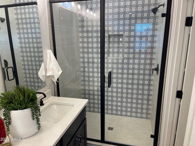 9976 W CHEERY LYNN Road, Avondale, AZ 85392