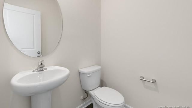 701 Lazy Elm Lane, Aberdeen, NC 28315