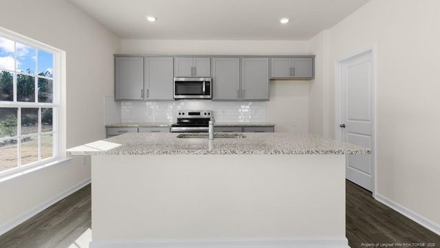 701 Lazy Elm Lane, Aberdeen, NC 28315