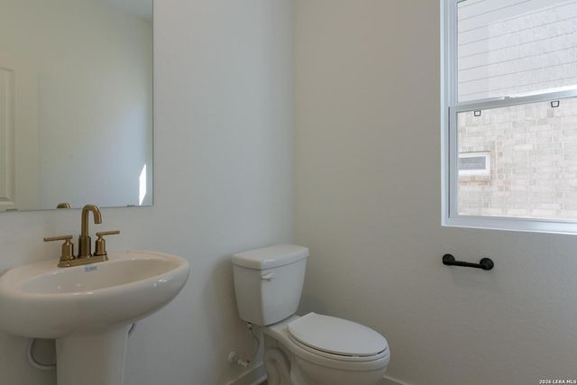 1234 Hightower Ln, San Antonio, TX 78245