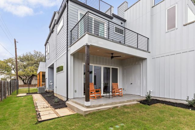 1402 Summit ST A, Austin, TX 78741