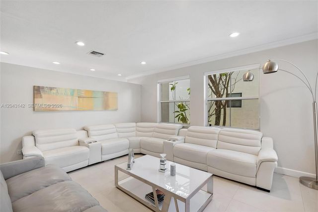 5067 SW 162nd Ave, Miramar, FL 33027