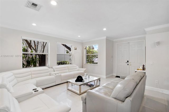 5067 SW 162nd Ave, Miramar, FL 33027