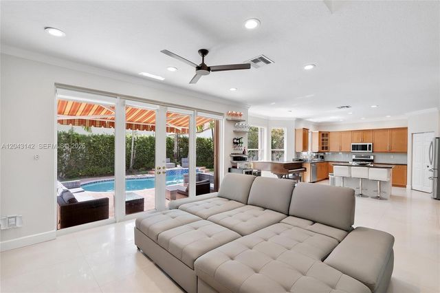 5067 SW 162nd Ave, Miramar, FL 33027