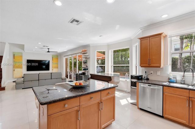 5067 SW 162nd Ave, Miramar, FL 33027