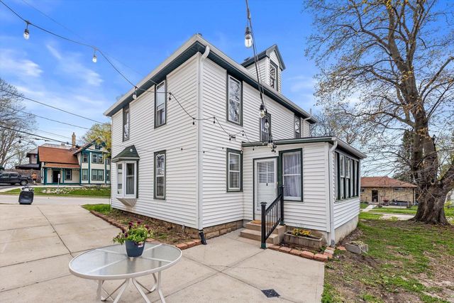 140 Spring STREET, Waukesha, WI 53188