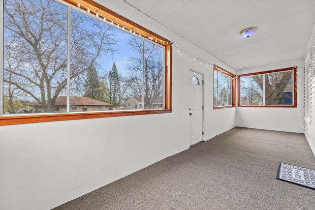 140 Spring STREET, Waukesha, WI 53188