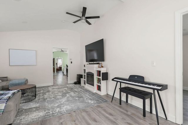 60 Martin, Wareham, MA 02532