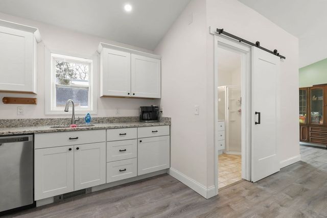 60 Martin, Wareham, MA 02532