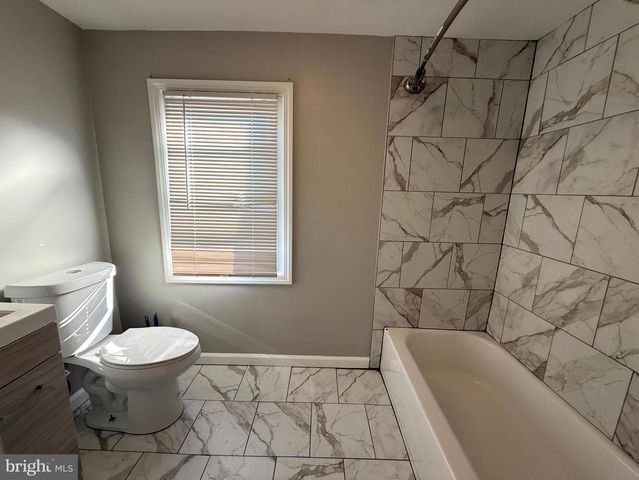 262 CHESTNUT ST, Westville, NJ 08093