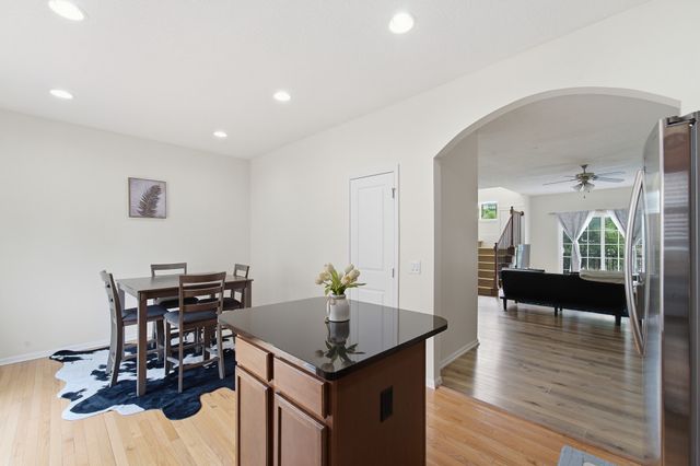 9140 Greenspire Drive 103, West Des Moines, IA 50266