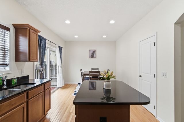 9140 Greenspire Drive 103, West Des Moines, IA 50266