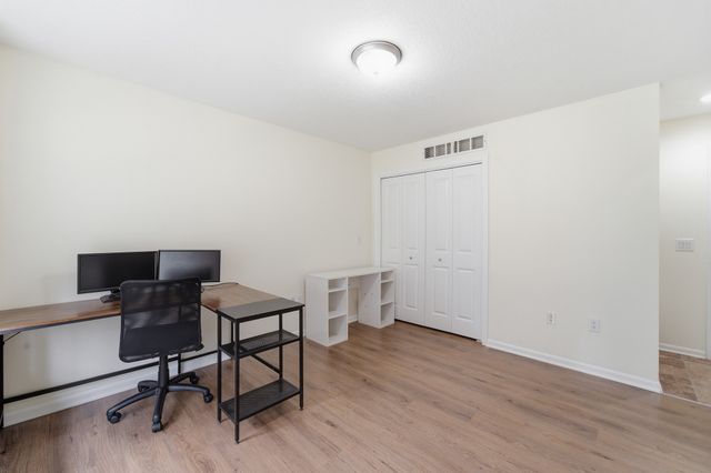 9140 Greenspire Drive 103, West Des Moines, IA 50266