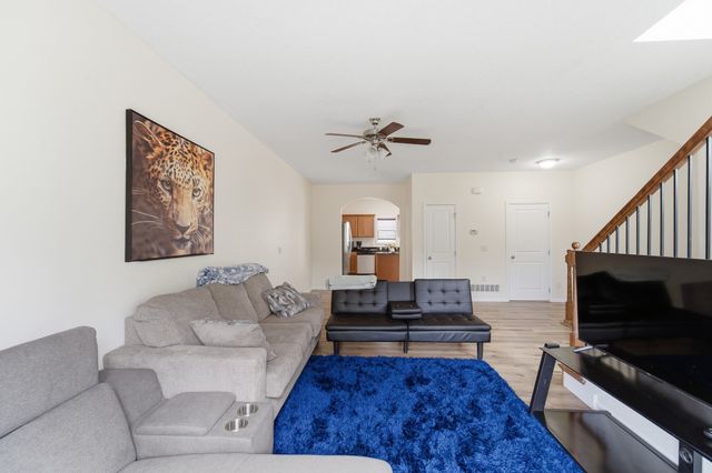 9140 Greenspire Drive 103, West Des Moines, IA 50266