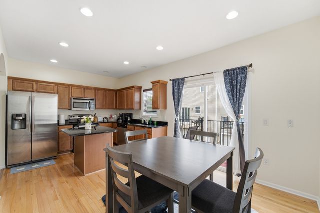 9140 Greenspire Drive 103, West Des Moines, IA 50266