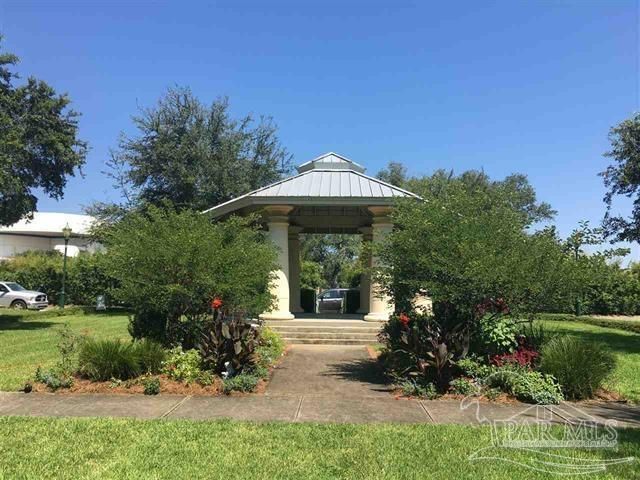 65 S 9th Ave, Pensacola, FL 32502