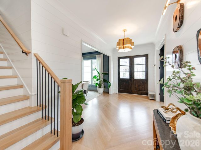 300 Mammoth Oaks Drive, Charlotte, NC 28270